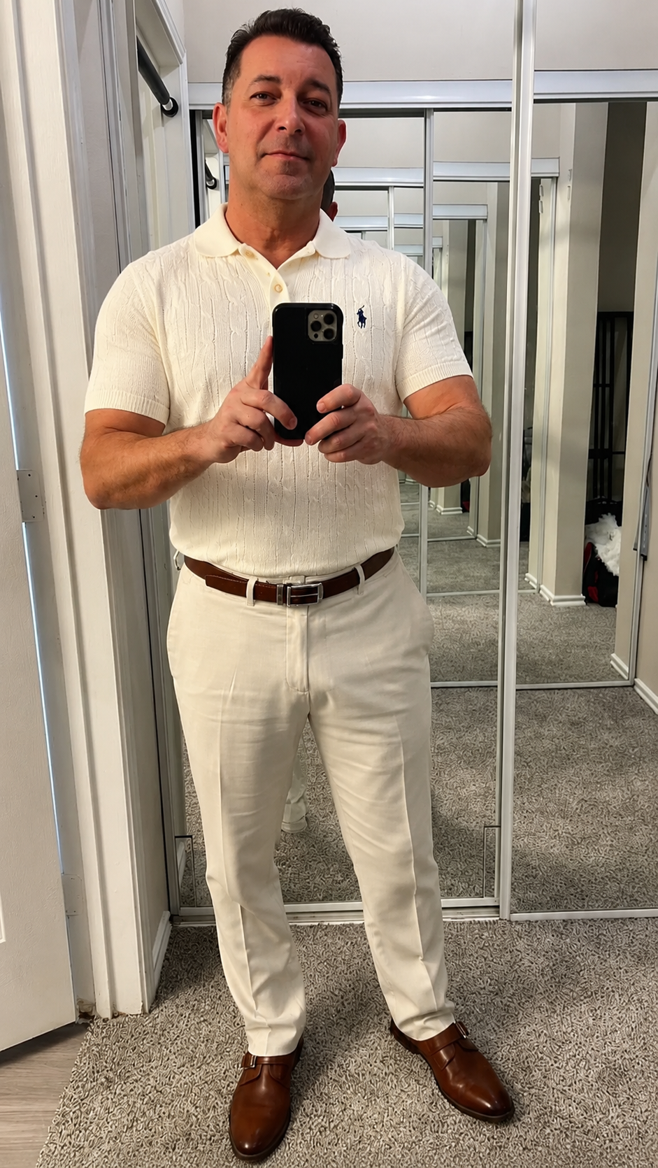 Dettaglio maglione Strive Outfit
