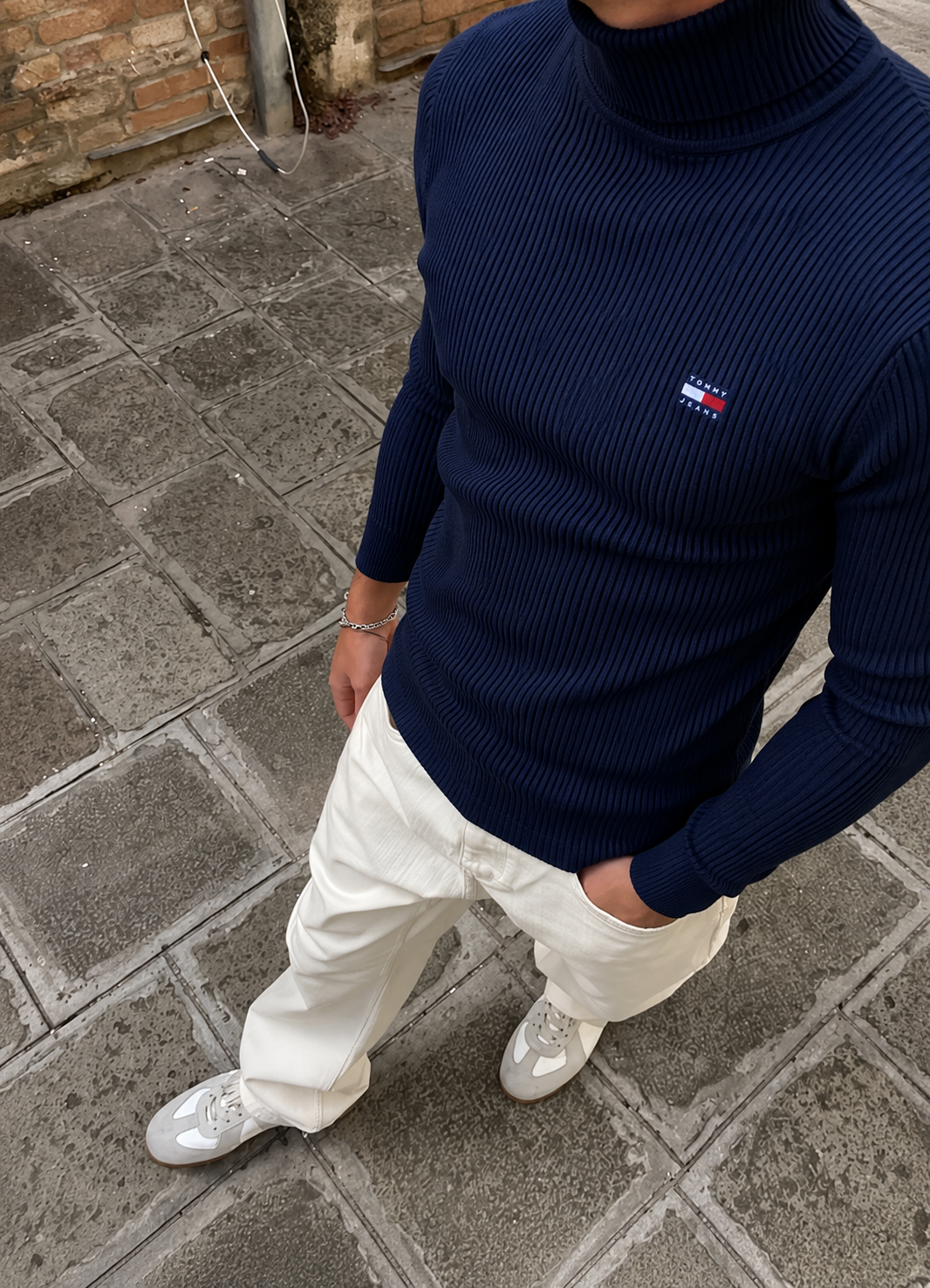 Maglione Strive Outfit dettaglio tessuto