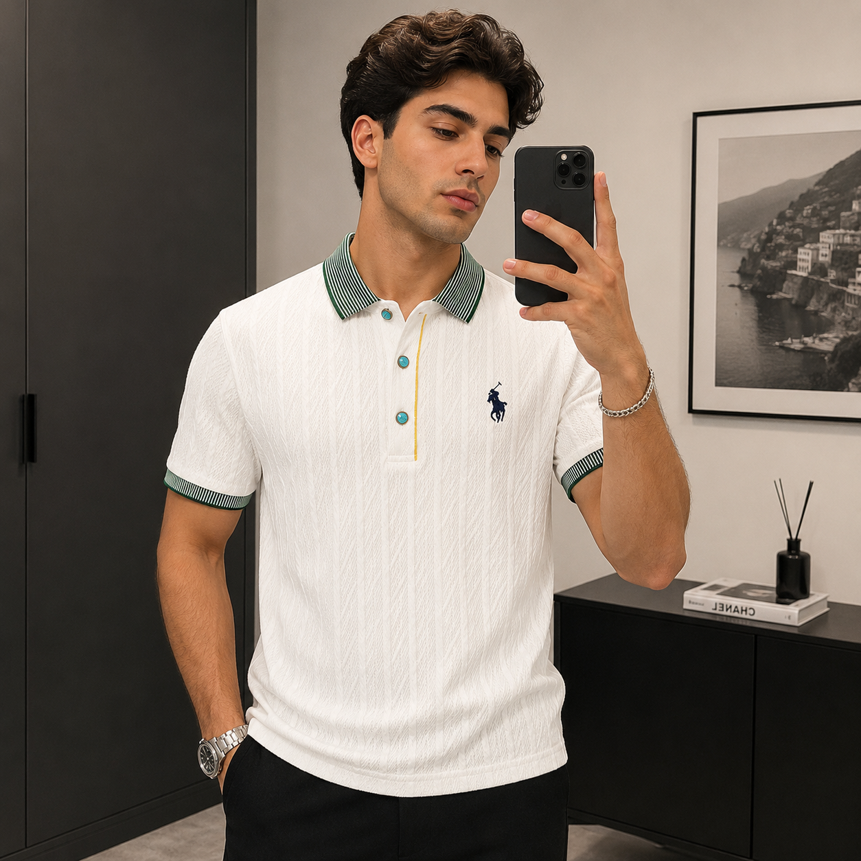 Cliente con polo Strive Outfit