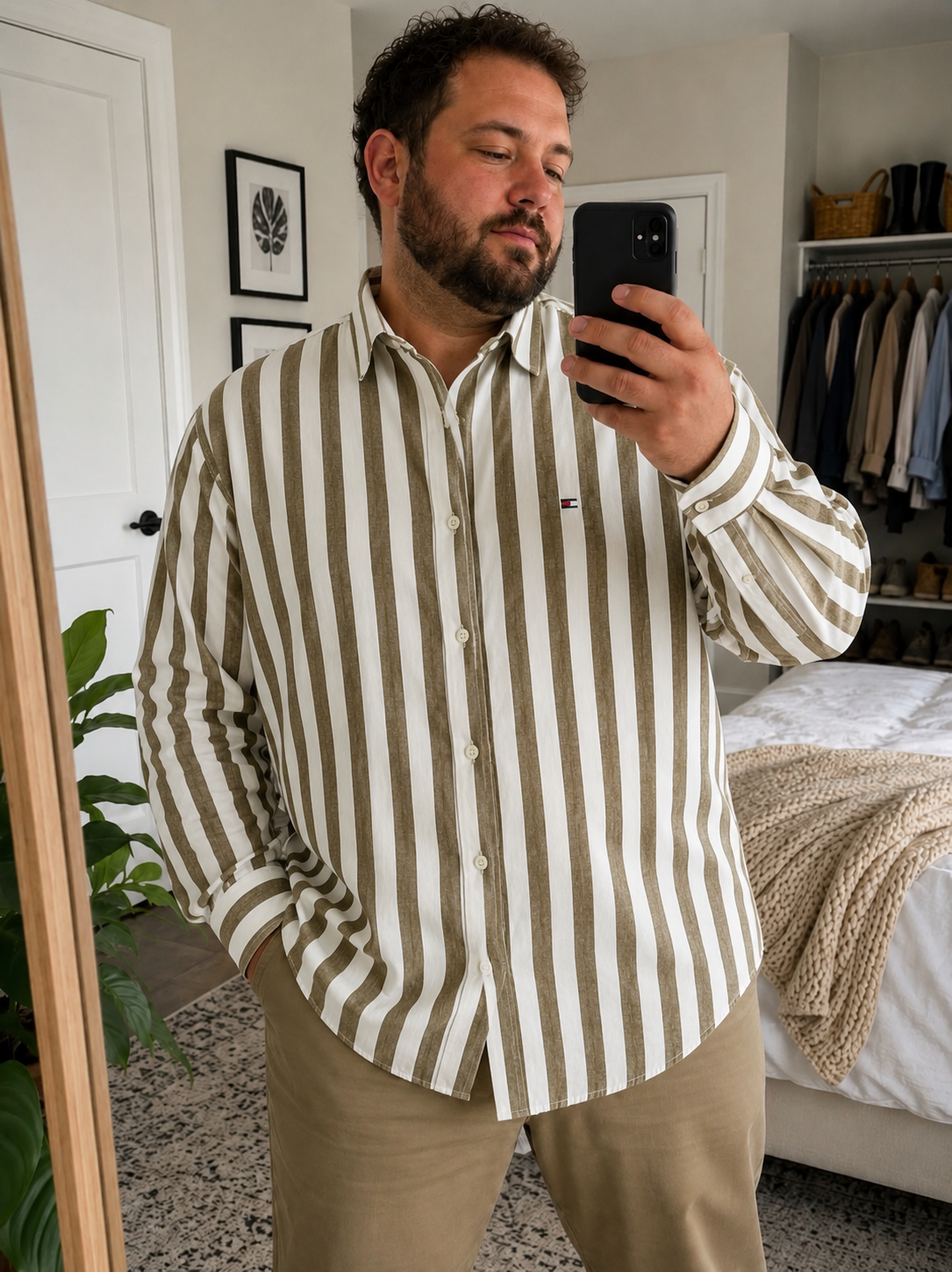 Cliente con camicia Strive Outfit